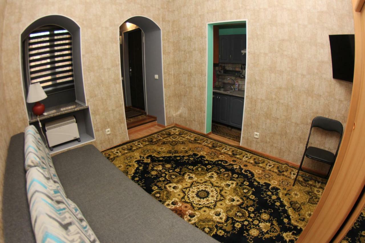 Apartment On Gimnazycheskaya Odessa Exterior photo